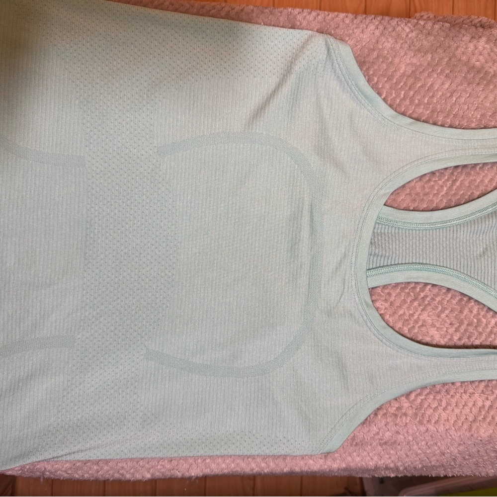 Lululemon Ice Blue Women's racer Tank Top